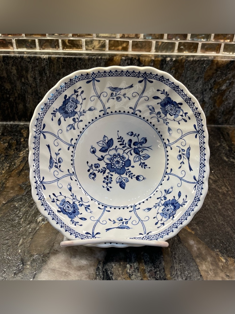VTG Johnson Bro Salad/Cereal Bowl 6” Indies Blue/White  Floral England Ironstone